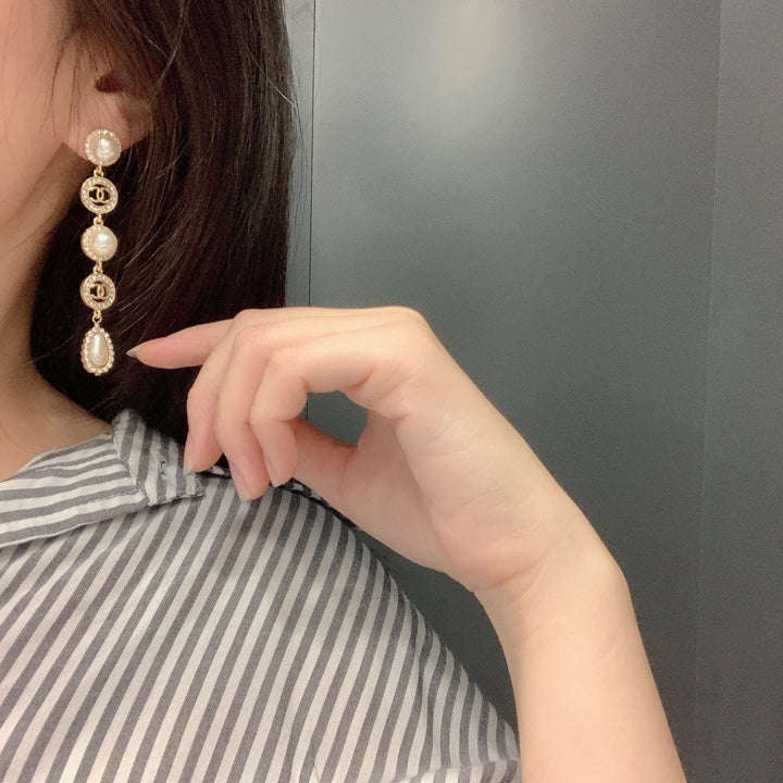 Fashion drop pearl earrings