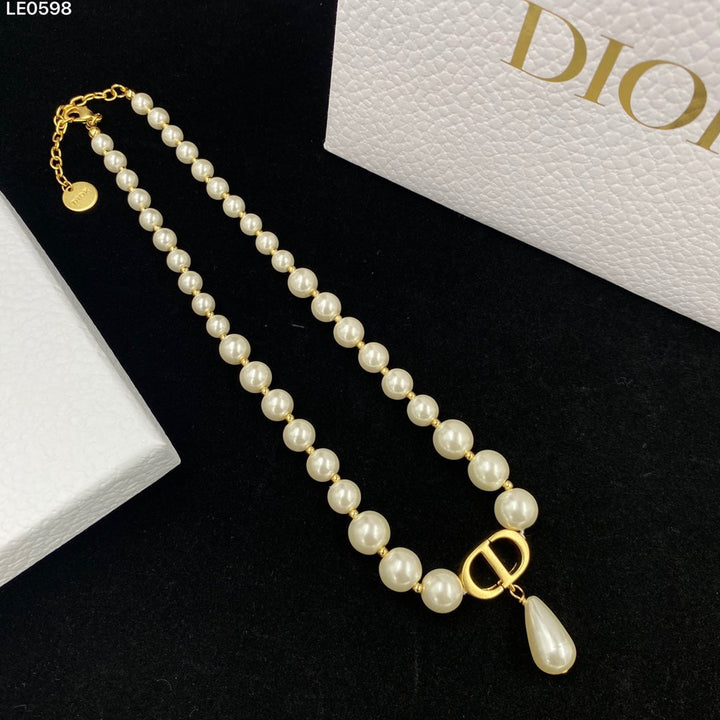 Luxury CD Pearl Necklace