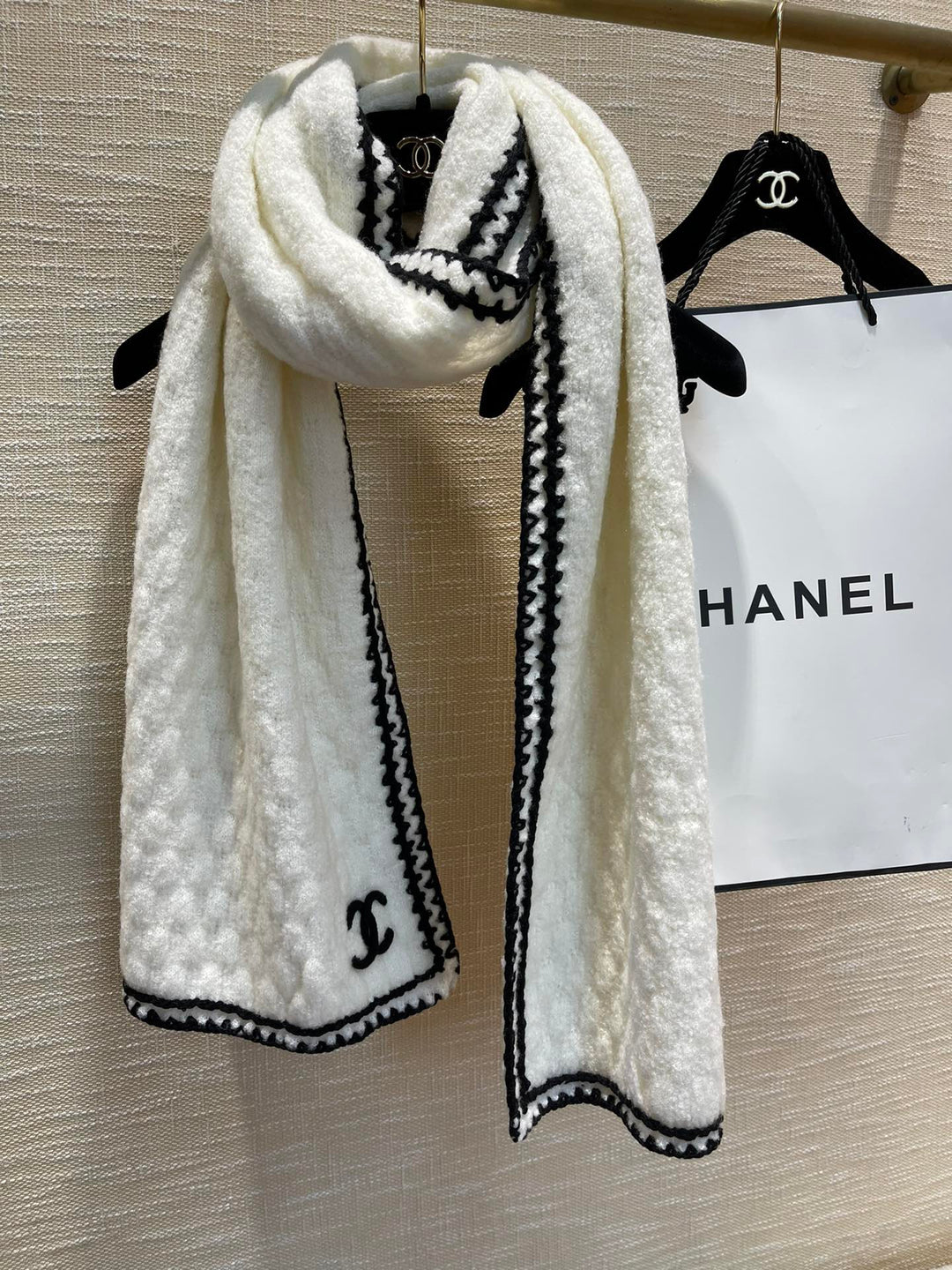 ladies knitted scarf