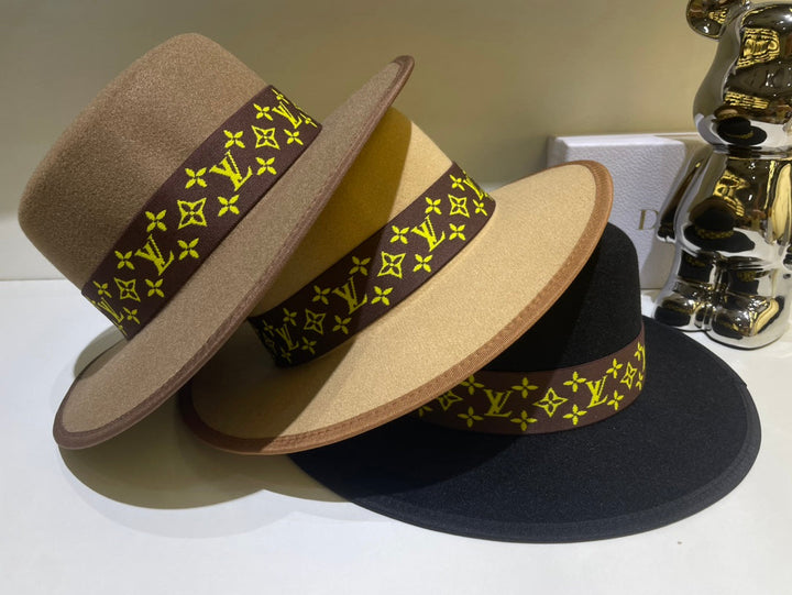 Women's Hats—1020