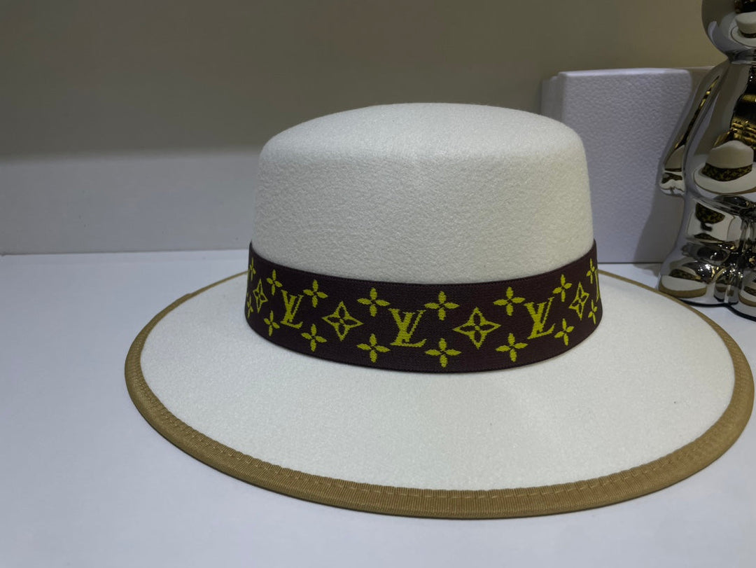 Women's Hats—1020