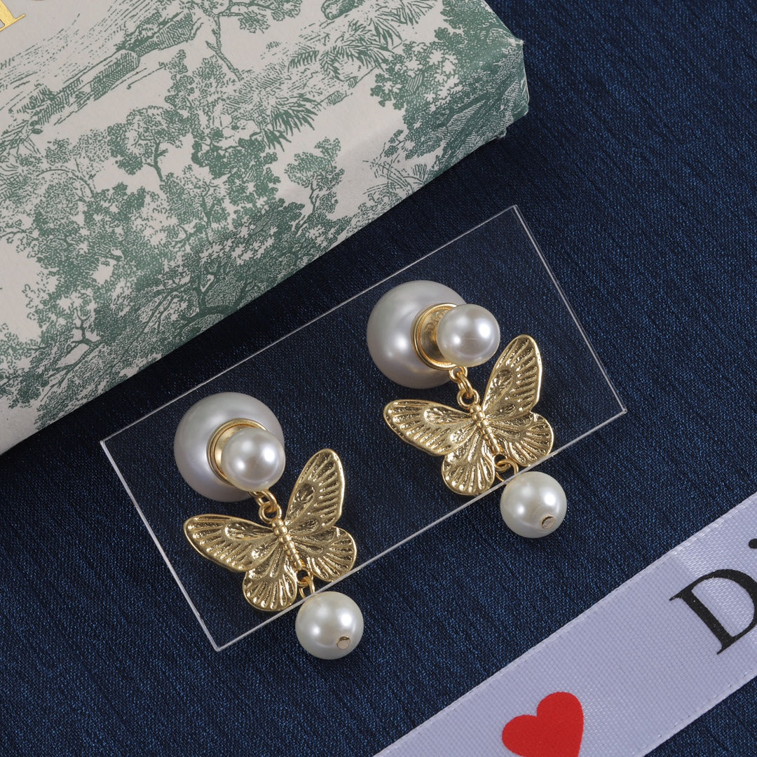 New small butterfly pearl earrings