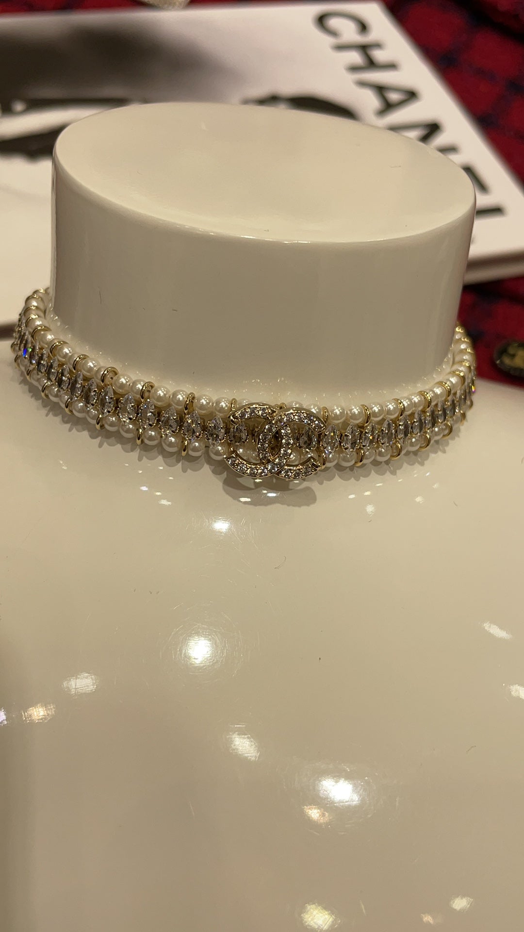 Luxury pearl weave full diamond double C necklace