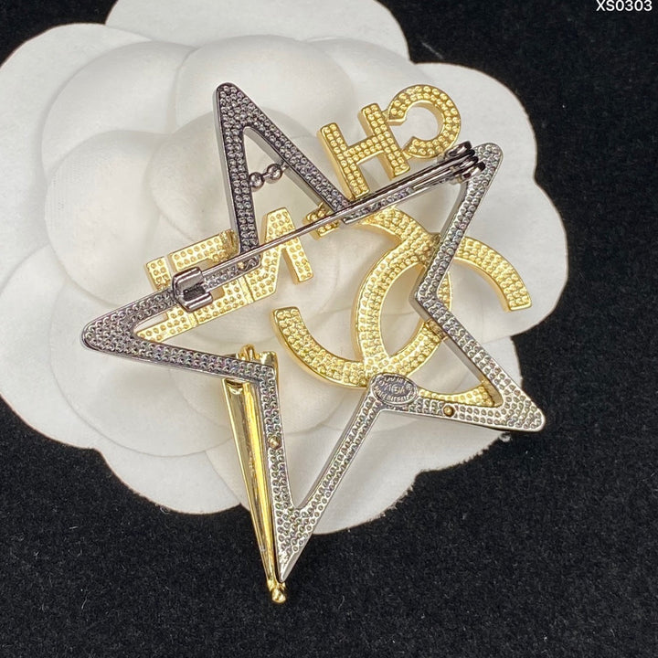 Luxury Five Star Letter Color Brooch