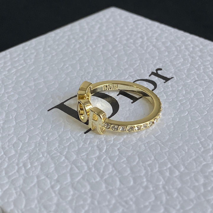 Fashion D family letter ring