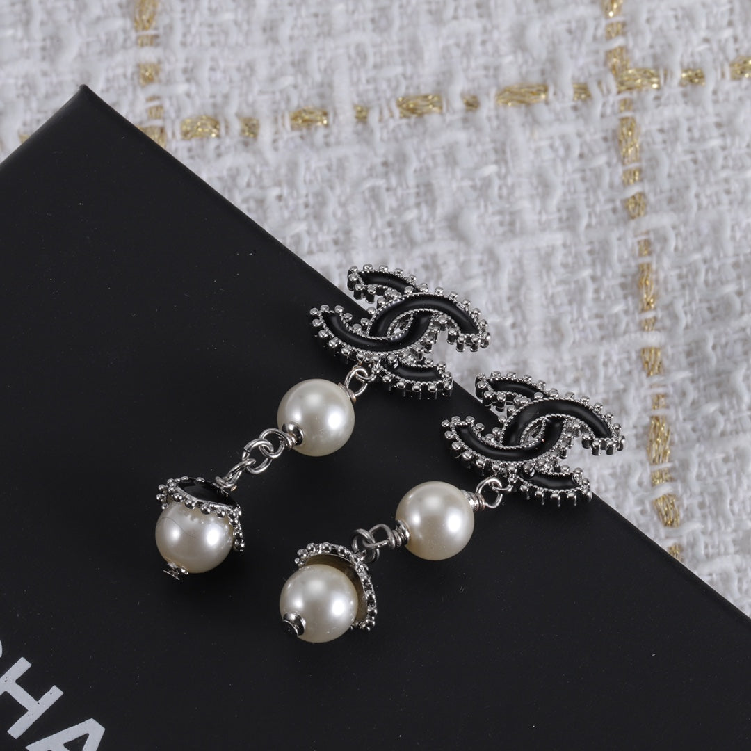 new CC pearl pendant earrings