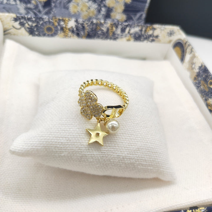 Deluxe Star Pearl CD Ring