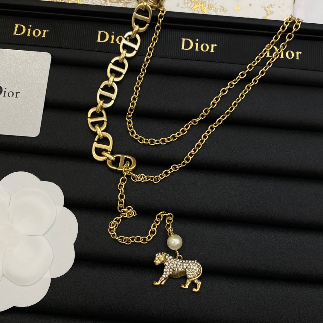 Fashion Irregular Leopard Pendant Necklace