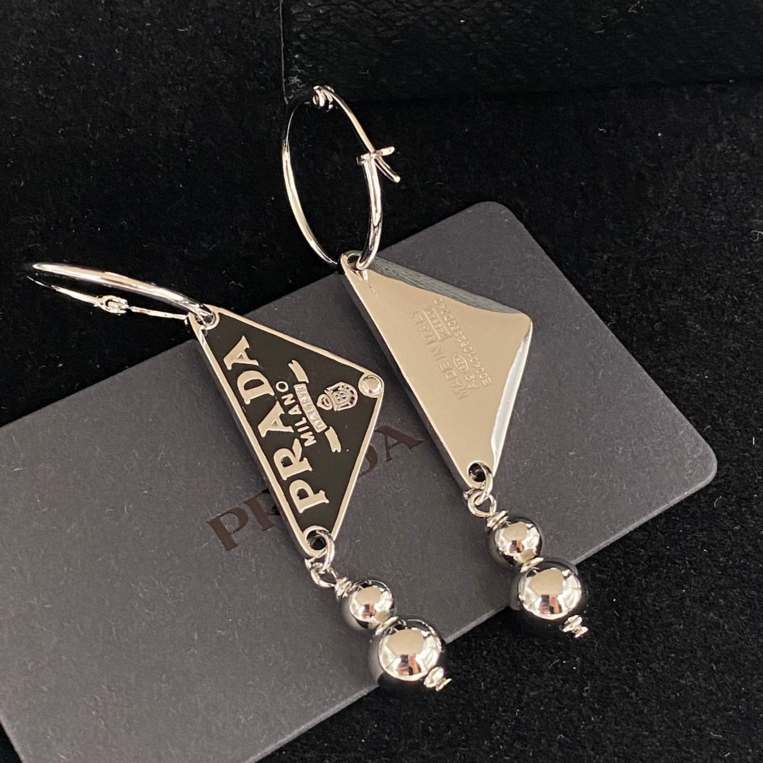 Luxury Triangle Gourd Dangle Earrings