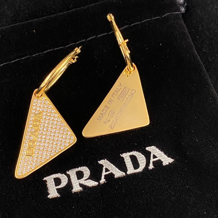 explosive triangle full diamond earrings