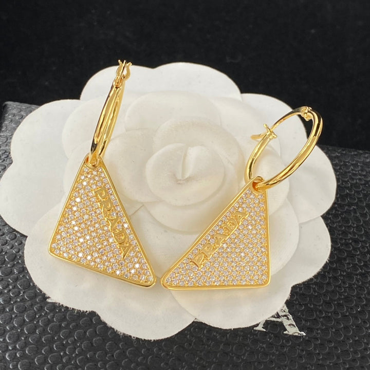 explosive triangle full diamond earrings