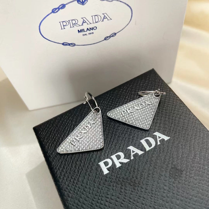 explosive triangle full diamond earrings