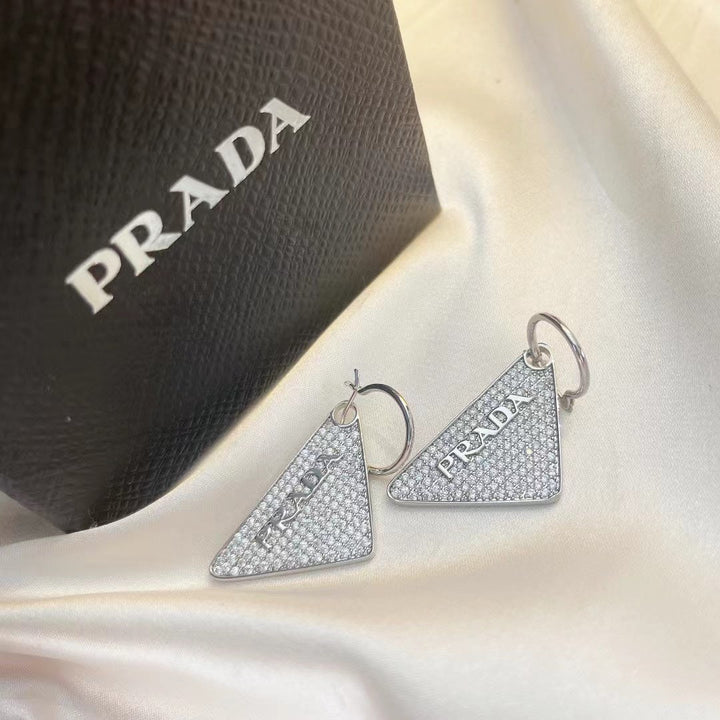 explosive triangle full diamond earrings