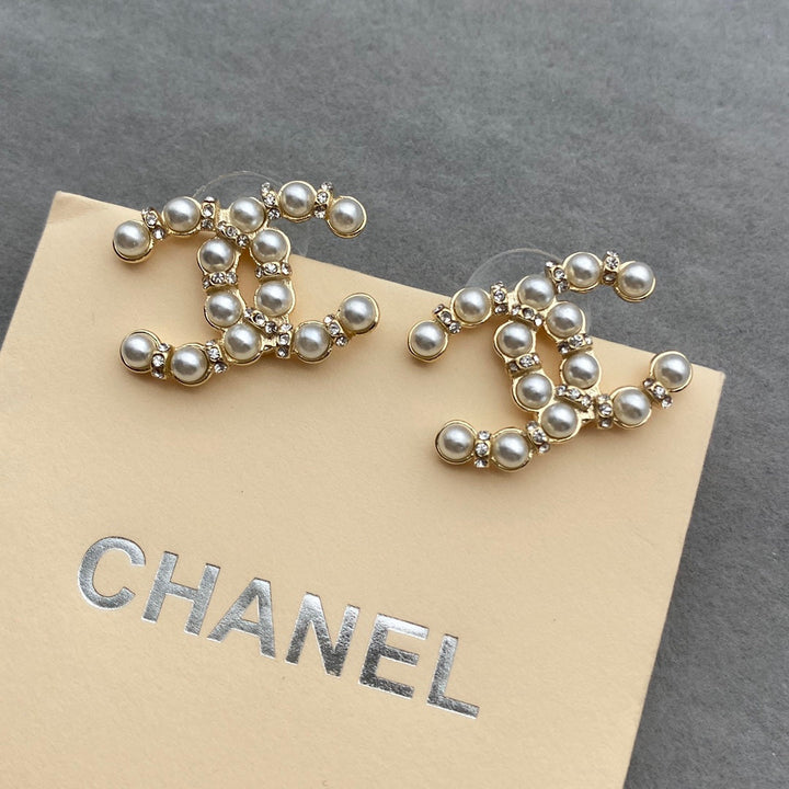 Luxury CC Pearl Earrings