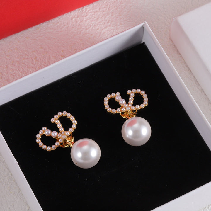 Simple Pearl Dangle Earrings