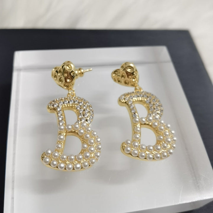 Luxury B letter earrings with diamonds