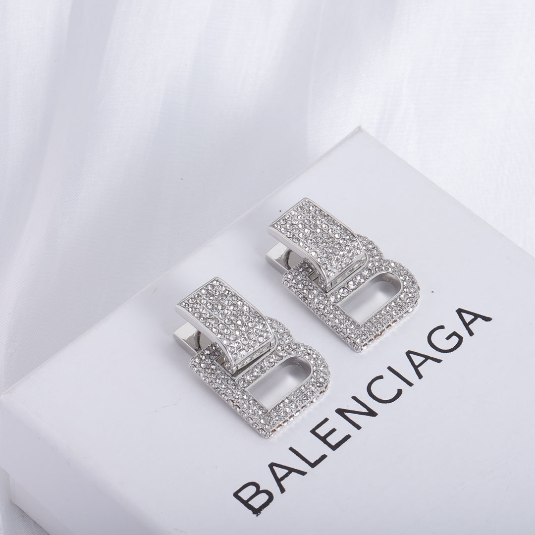 luxury full diamond letter B earrings