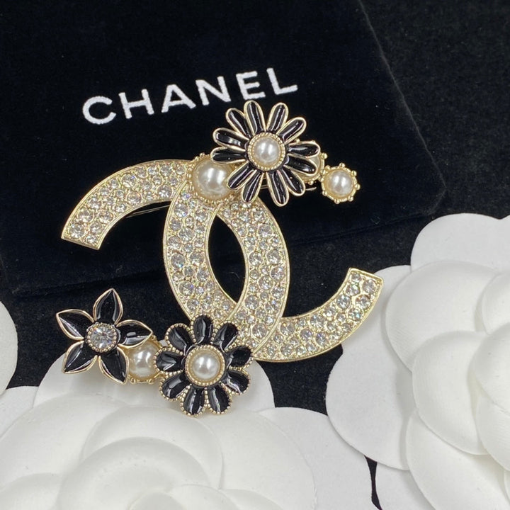 Luxury Double C Small Flower Brooch