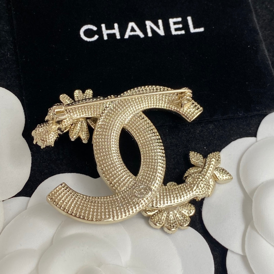 Luxury Double C Small Flower Brooch