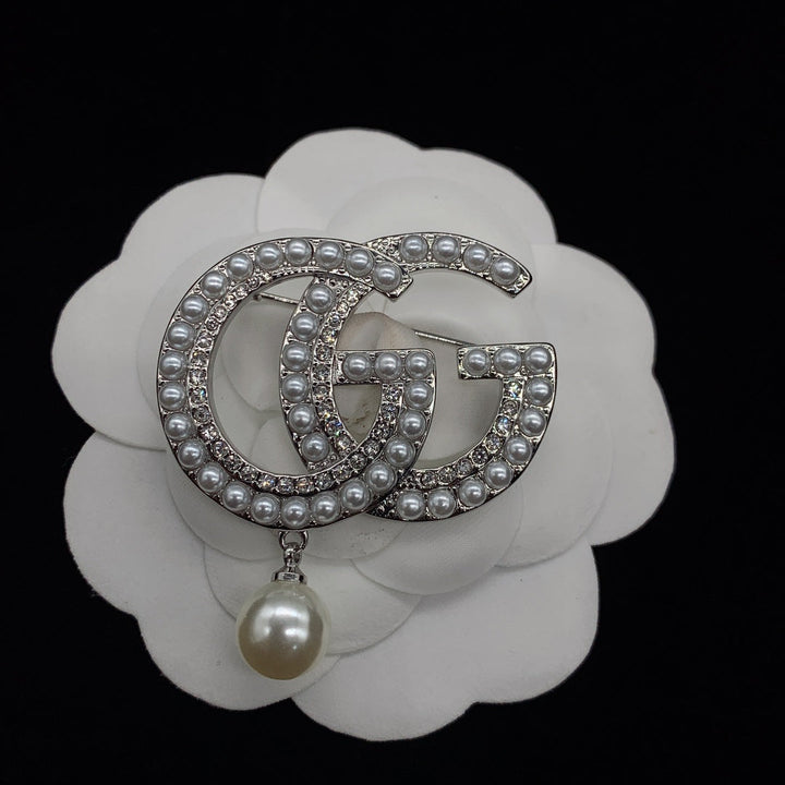 Deluxe Double G Full Pearl Brooch