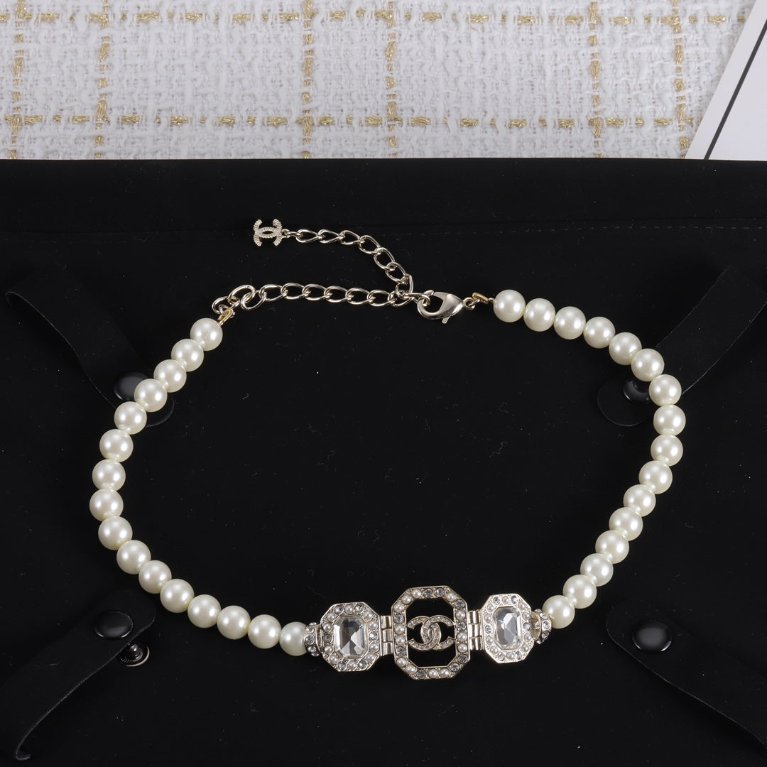 Luxury Crystal Size Pearl Necklace