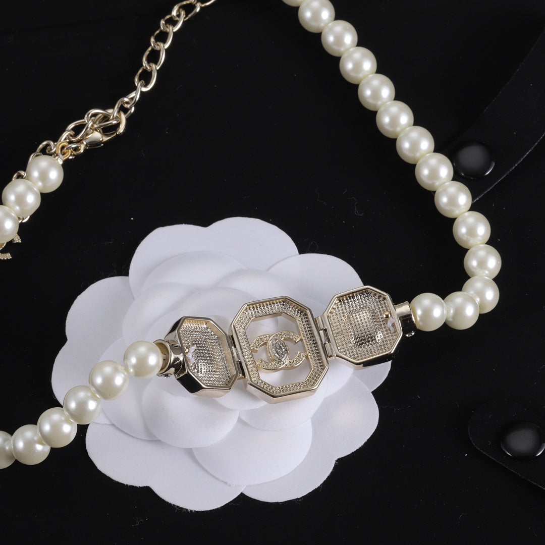 Luxury Crystal Size Pearl Necklace